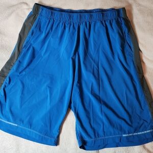 Columbia Men's Athletic Shorts in Blue and Black Size XL